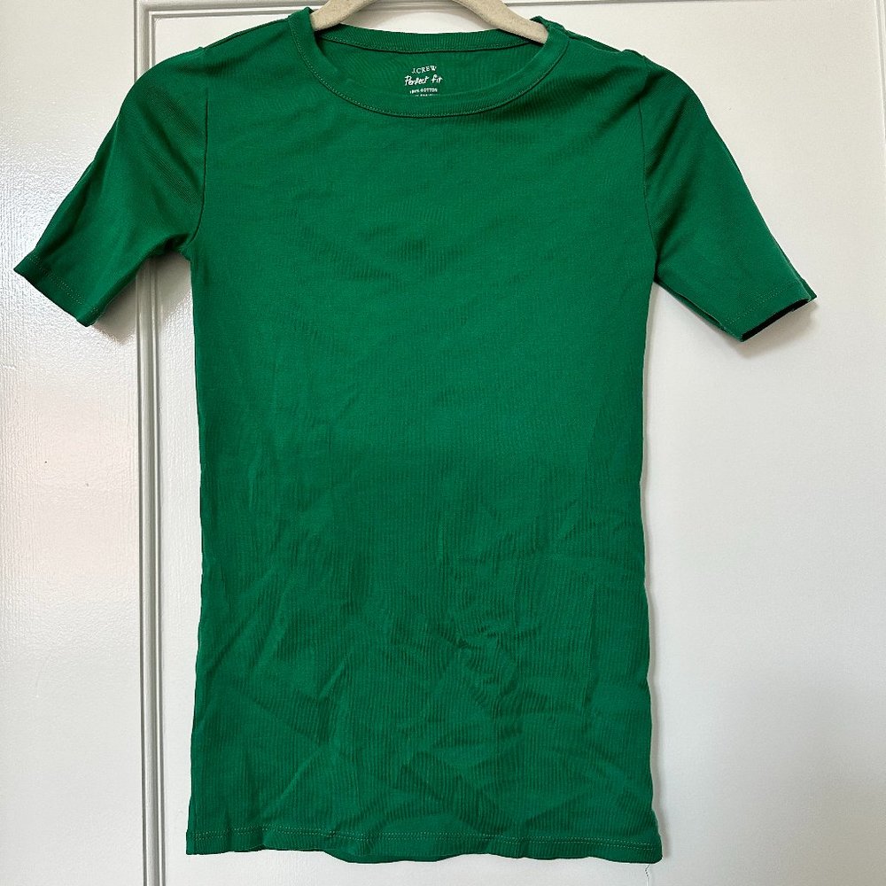 j crew perfect fit green tee